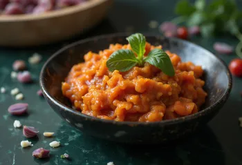 구운 요리와 함께 제공된 로메스코 소스